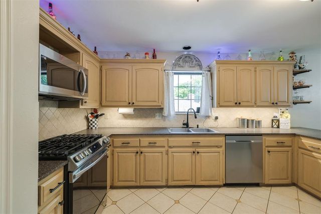 2712 Rolling Hills Terrace, Edmond, OK 73012