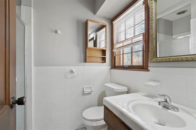 5952 Garnett Street, Shawnee, KS 66203