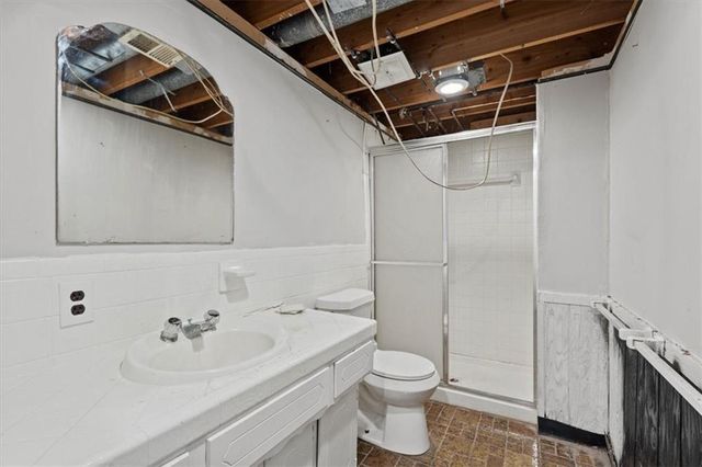 5952 Garnett Street, Shawnee, KS 66203