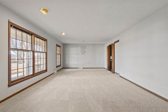 5952 Garnett Street, Shawnee, KS 66203