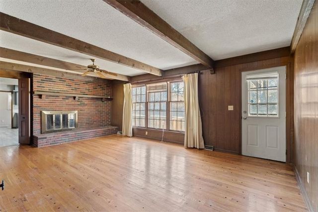 5952 Garnett Street, Shawnee, KS 66203