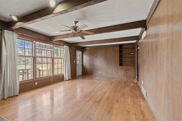 5952 Garnett Street, Shawnee, KS 66203