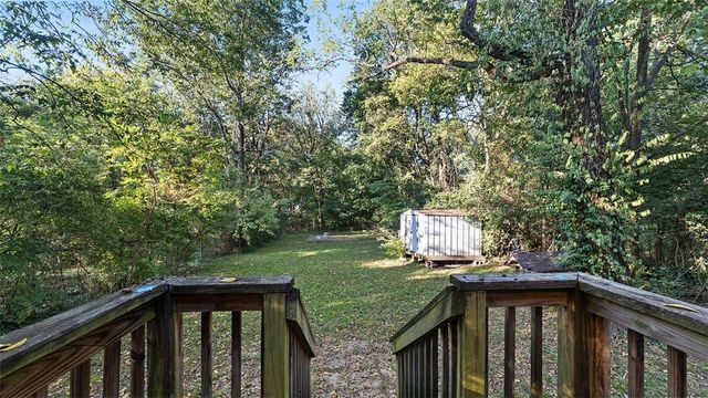 32 E M.L.K Jr Boulevard, Fayetteville, AR 72701