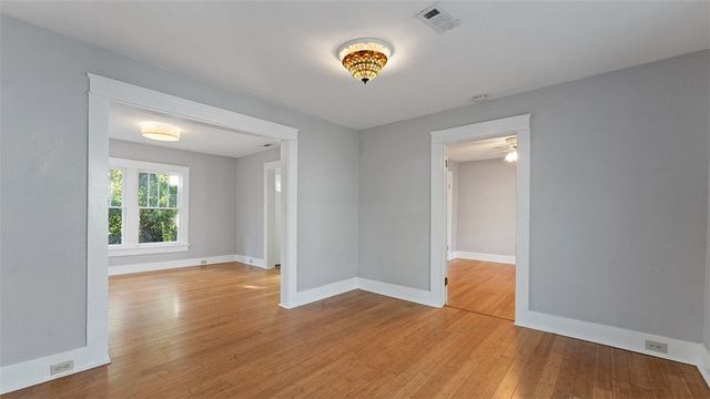 32 E M.L.K Jr Boulevard, Fayetteville, AR 72701