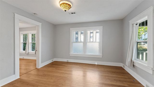 32 E M.L.K Jr Boulevard, Fayetteville, AR 72701