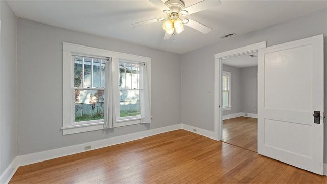 32 E M.L.K Jr Boulevard, Fayetteville, AR 72701