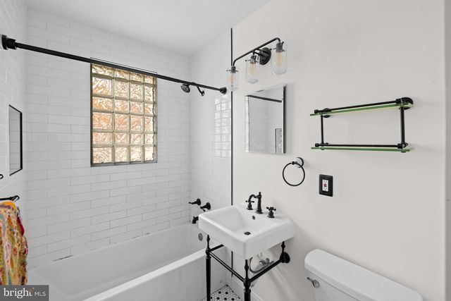 3414 HIGHWOOD DR SE, Washington, DC 20020