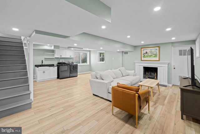 3414 HIGHWOOD DR SE, Washington, DC 20020