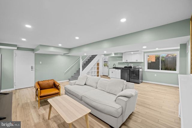 3414 HIGHWOOD DR SE, Washington, DC 20020