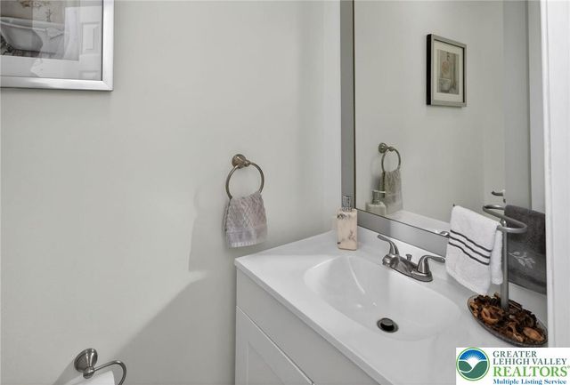 122 Cranberry Drive, Tobyhanna Twp, PA 18610