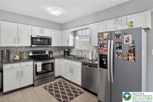 122 Cranberry Drive, Tobyhanna Twp, PA 18610