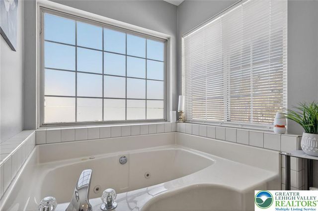 122 Cranberry Drive, Tobyhanna Twp, PA 18610