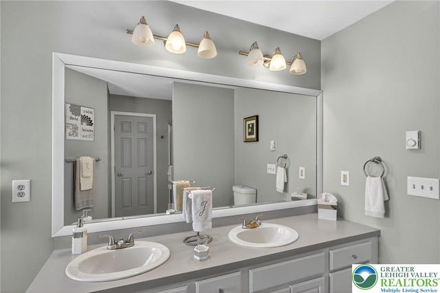 122 Cranberry Drive, Tobyhanna Twp, PA 18610