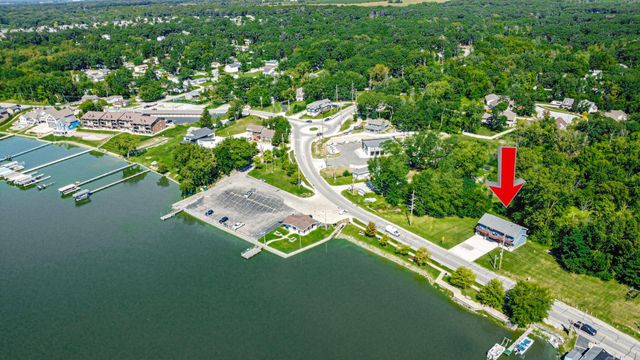 7912 Lake Shore Drive, Cedar Lake, IN 46303