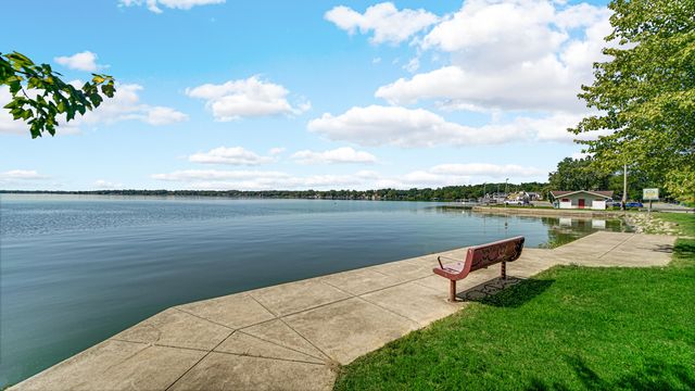 7912 Lake Shore Drive, Cedar Lake, IN 46303