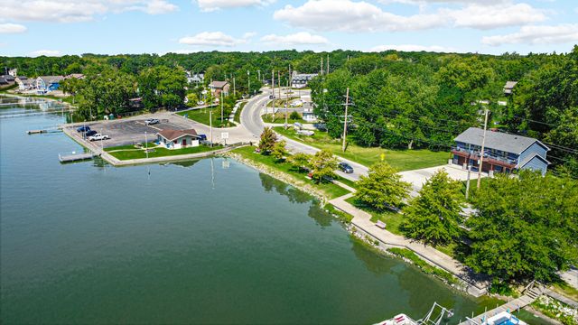7912 Lake Shore Drive, Cedar Lake, IN 46303
