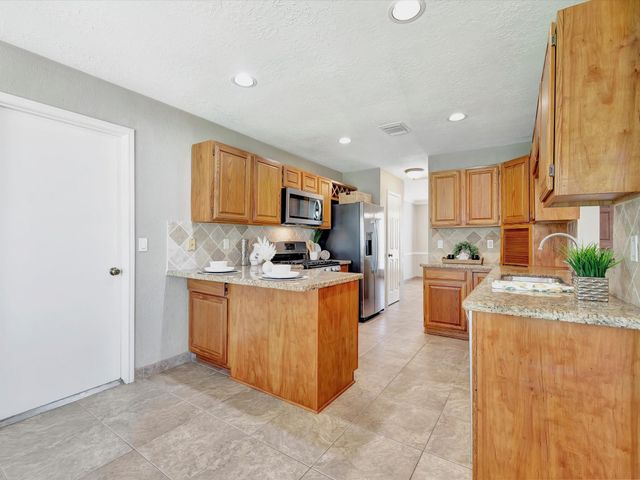 1227 Redwood Bough Lane, Houston, TX 77062