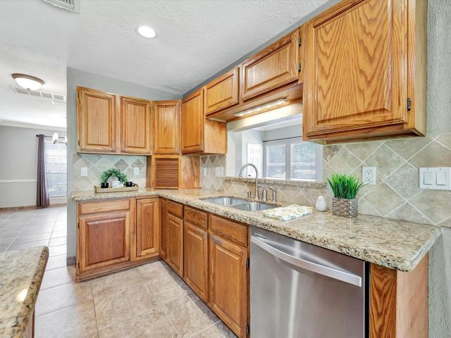 1227 Redwood Bough Lane, Houston, TX 77062