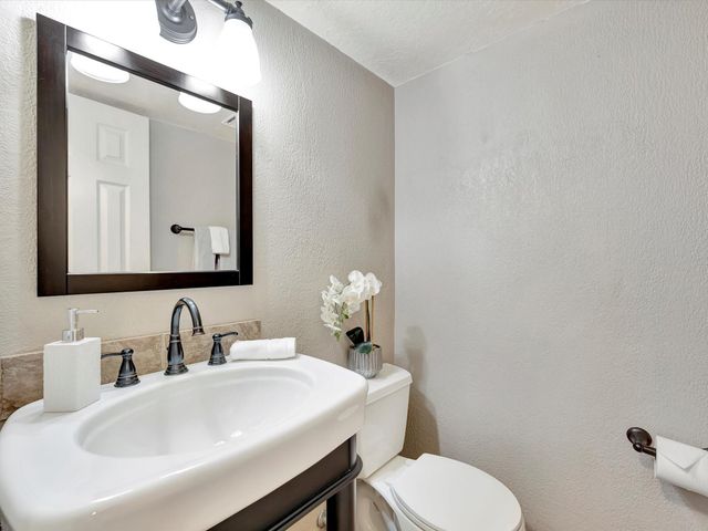 1227 Redwood Bough Lane, Houston, TX 77062