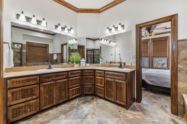 20 Dublin Court, Gordonville, TX 76245