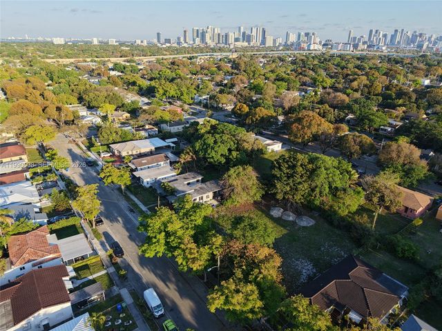 1060 NW 51st St, Miami, FL 33127