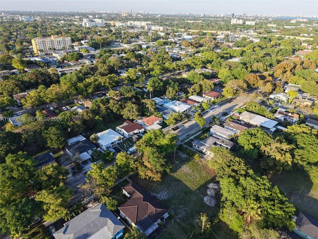 1060 NW 51st St, Miami, FL 33127
