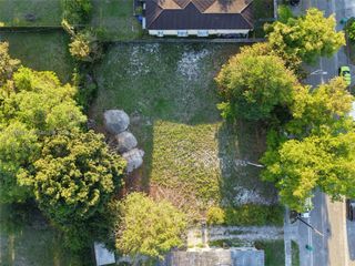 1060 NW 51st St, Miami, FL 33127