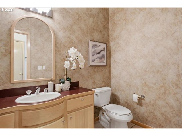 2469 CRESTMONT Cir, Salem, OR 97302