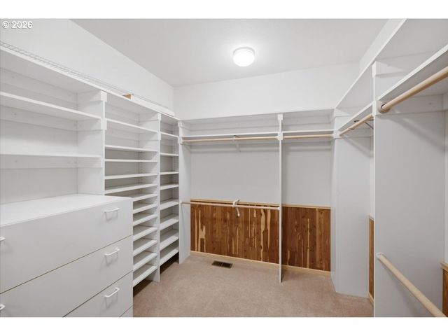2469 CRESTMONT Cir, Salem, OR 97302