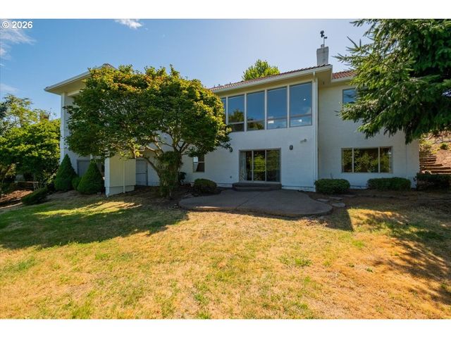 2469 CRESTMONT Cir, Salem, OR 97302