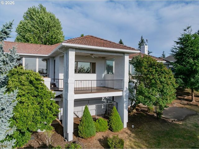 2469 CRESTMONT Cir, Salem, OR 97302
