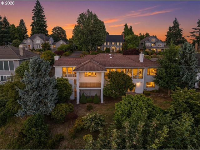 2469 CRESTMONT Cir, Salem, OR 97302