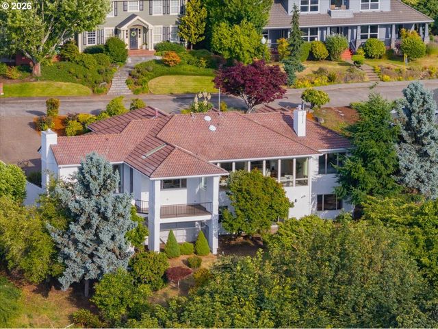 2469 CRESTMONT Cir, Salem, OR 97302