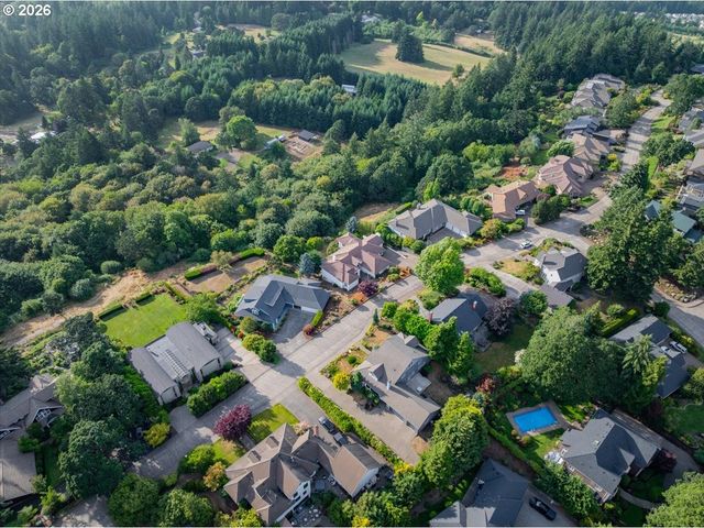 2469 CRESTMONT Cir, Salem, OR 97302