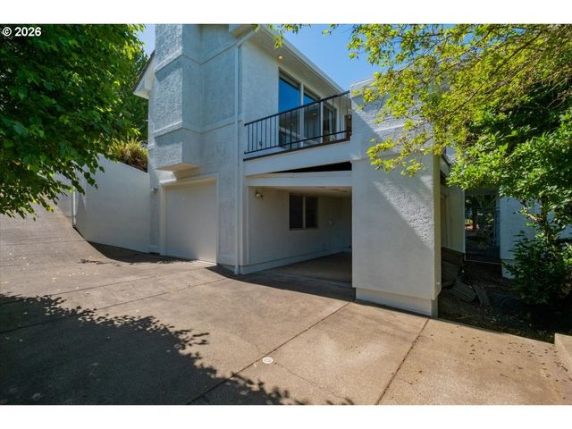 2469 CRESTMONT Cir, Salem, OR 97302
