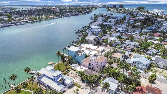 201 90TH AVENUE, Treasure Island, FL 33706