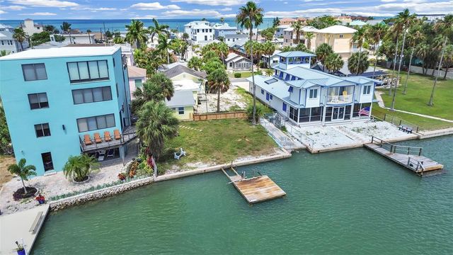 201 90TH AVENUE, Treasure Island, FL 33706
