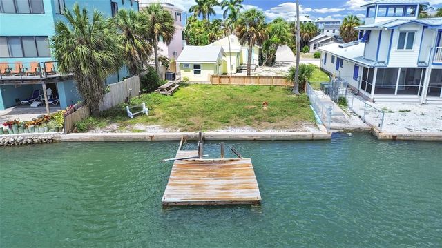 201 90TH AVENUE, Treasure Island, FL 33706