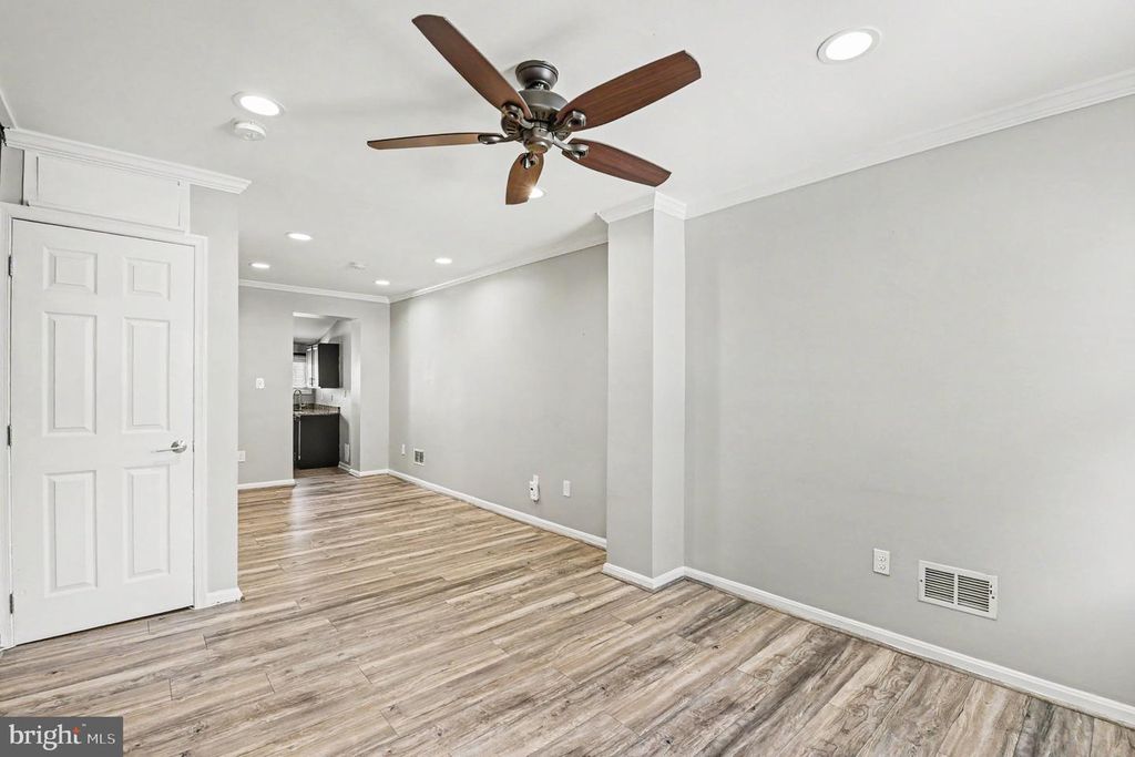 Image 7 of property listing at 111 E FORT AVE, Baltimore, MD 21230
