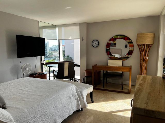 2701 N Ocean 5070, Boca Raton, FL 33431