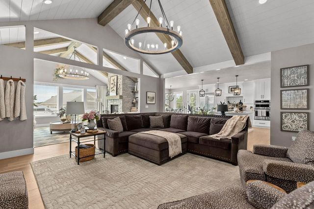 3001 W OLD OAK DRIVE, Appleton, WI 54913