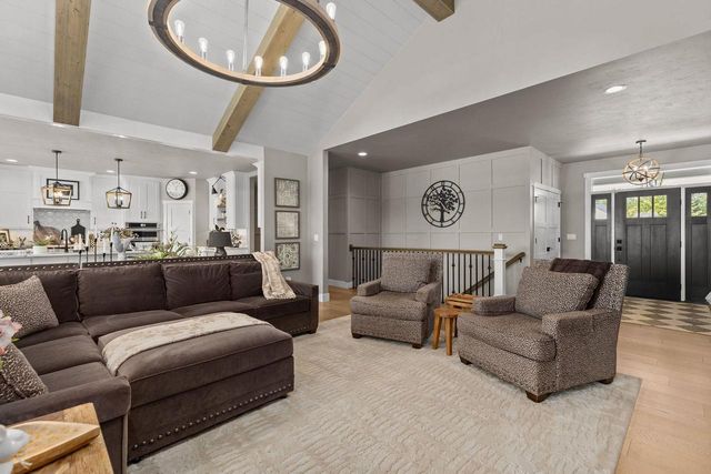 3001 W OLD OAK DRIVE, Appleton, WI 54913