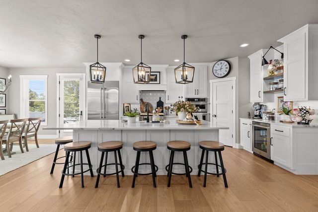 3001 W OLD OAK DRIVE, Appleton, WI 54913