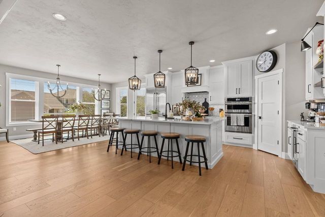 3001 W OLD OAK DRIVE, Appleton, WI 54913