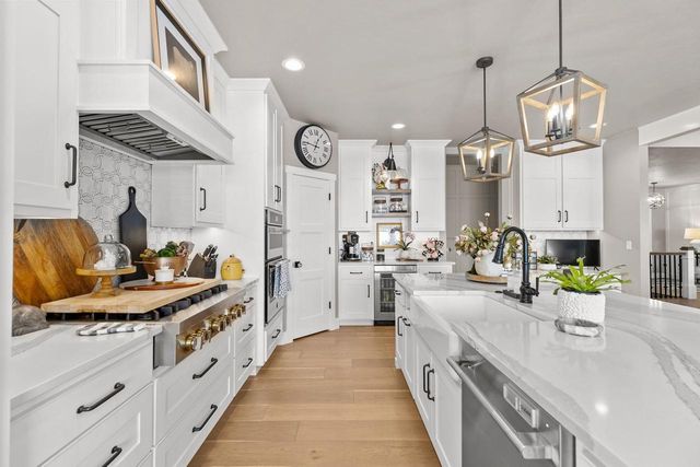 3001 W OLD OAK DRIVE, Appleton, WI 54913