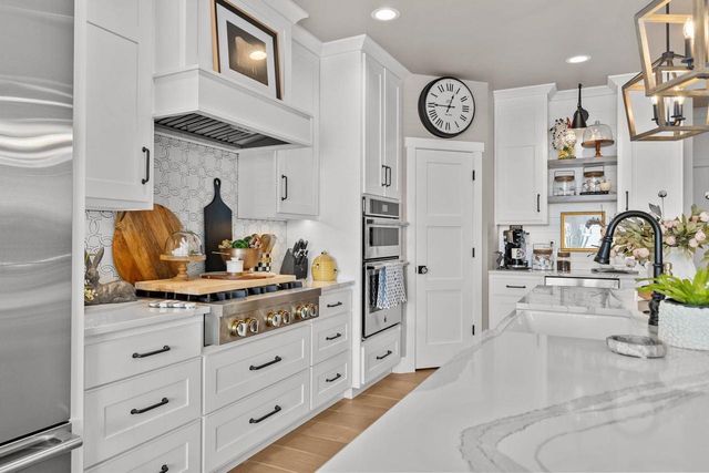 3001 W OLD OAK DRIVE, Appleton, WI 54913