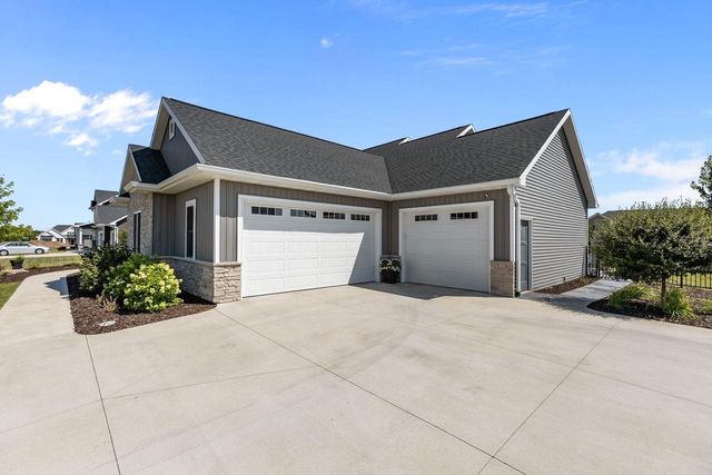 3001 W OLD OAK DRIVE, Appleton, WI 54913