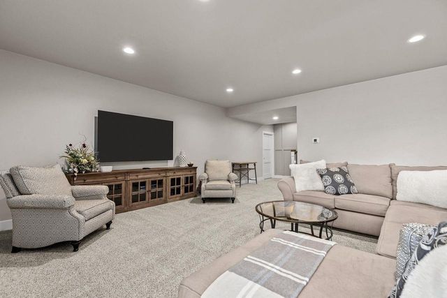 3001 W OLD OAK DRIVE, Appleton, WI 54913