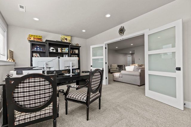 3001 W OLD OAK DRIVE, Appleton, WI 54913