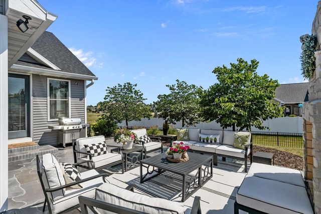 3001 W OLD OAK DRIVE, Appleton, WI 54913